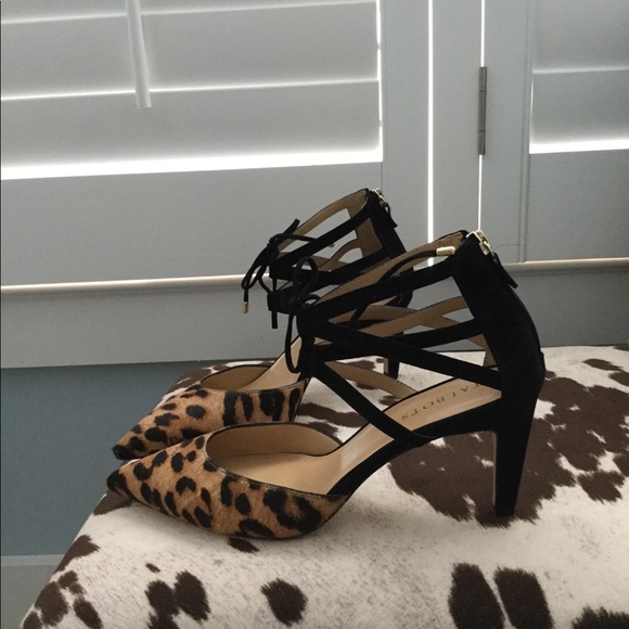 🎉SALE🎉NWT Talbots leopard calf hair/ suede shoes - Picture 5 of 6